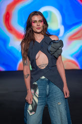 BLAZER/CHALECO INMORAL AZUL con FLOR DE RETAZOS